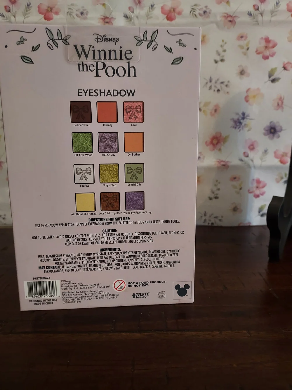 Disney Winnie the Pooh Pink Striped Eyeshadow Palette